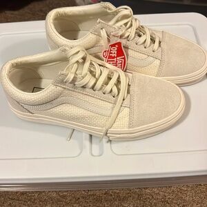 Unworn, womens size 6.5. More of a cream color. Just didn’t fit me!